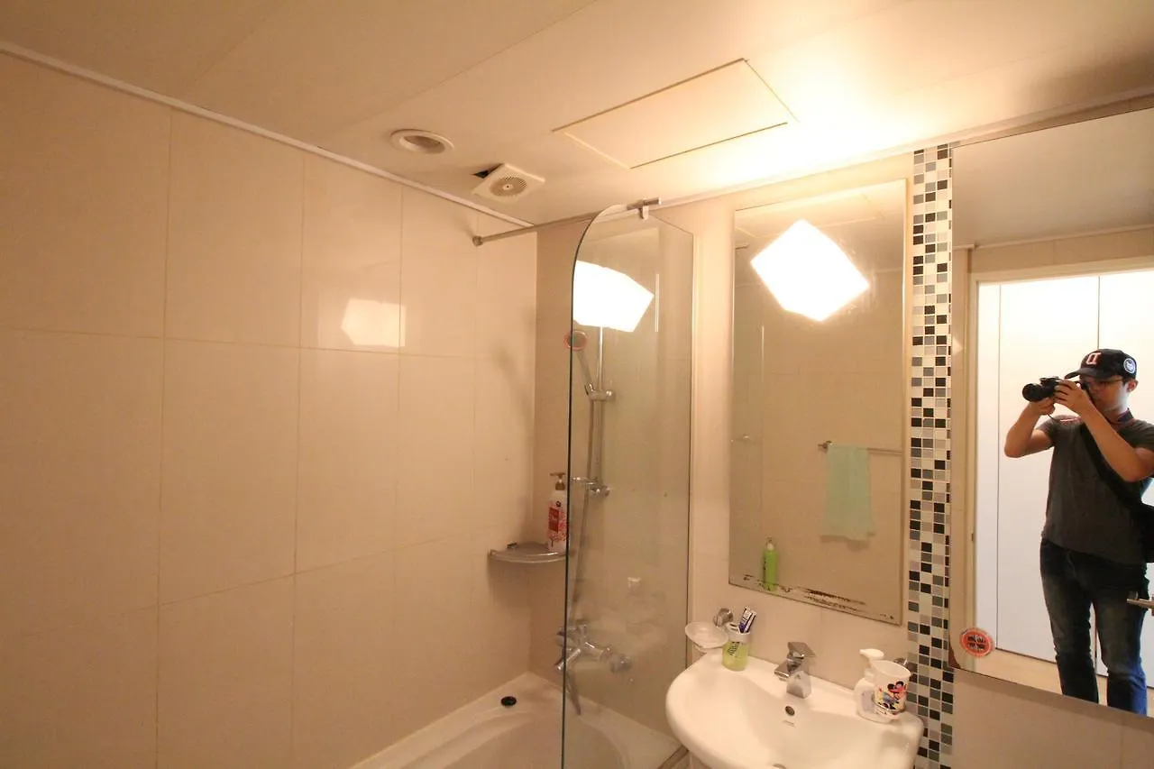 Gangnam Galaxy Lux Apt Gwacheon 0*,